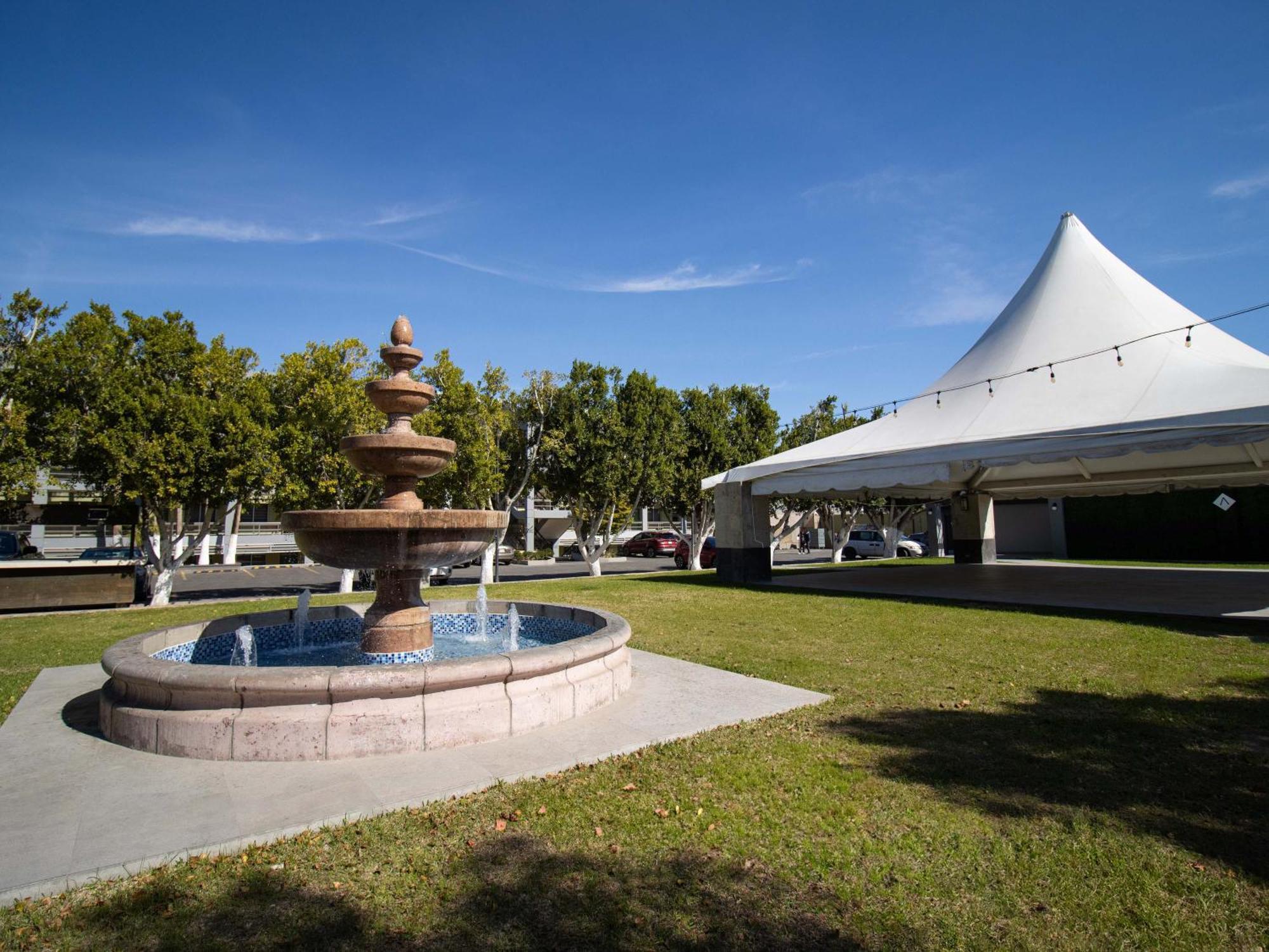 Hotel Calafia Mexicali Exteriör bild
