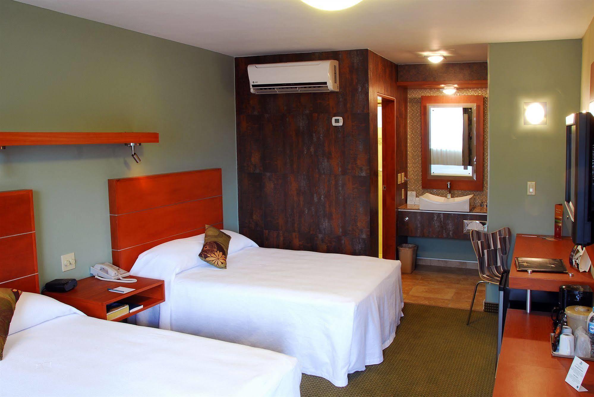 Hotel Calafia Mexicali Exteriör bild