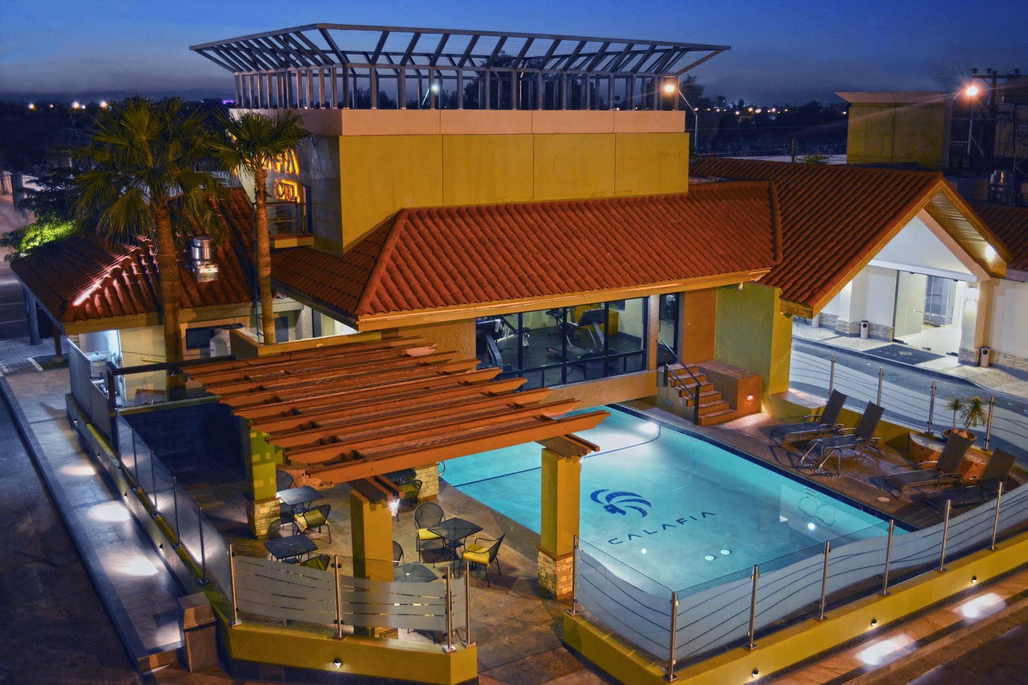 Hotel Calafia Mexicali Exteriör bild